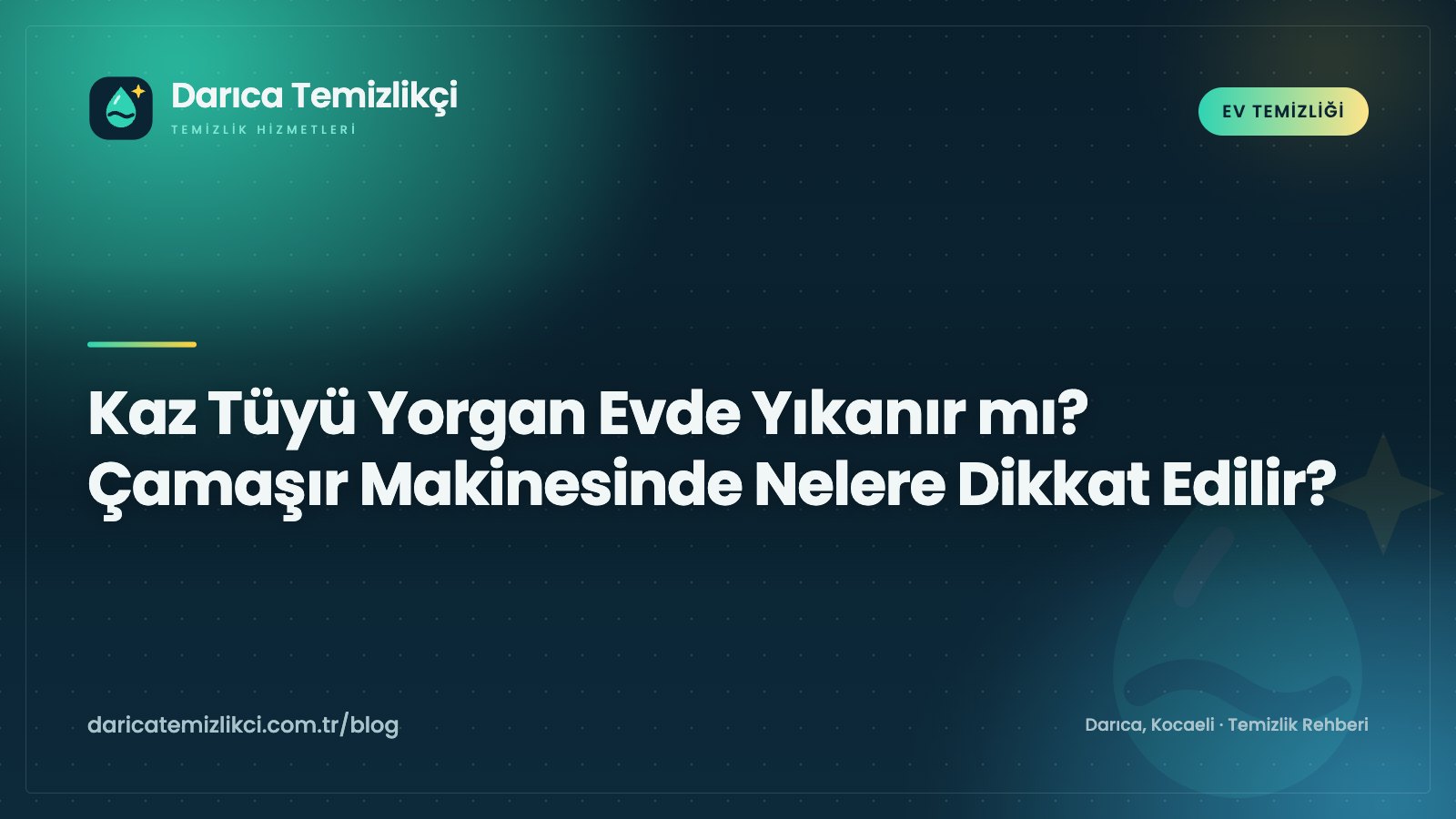 Kaz tüyü yorgan evde yıkanır mı sorusunu gösteren çamaşır makinesi önünde katlanmış yorgan